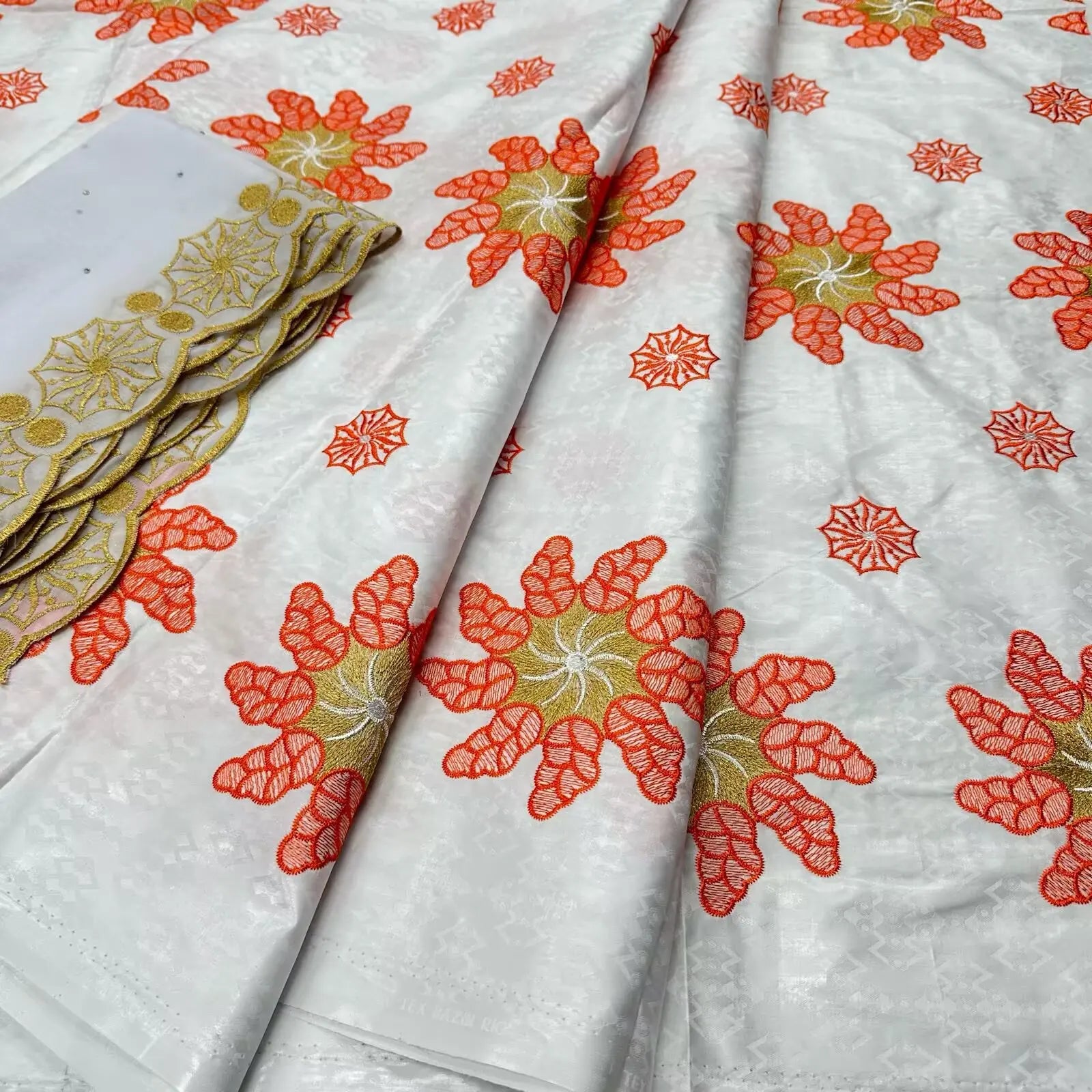 Fabric - 40 Precut Strips (6.35 X 49.78 cm) for Quilting And Sewing, 20 Floral Prints Assortment, 100% Material,
