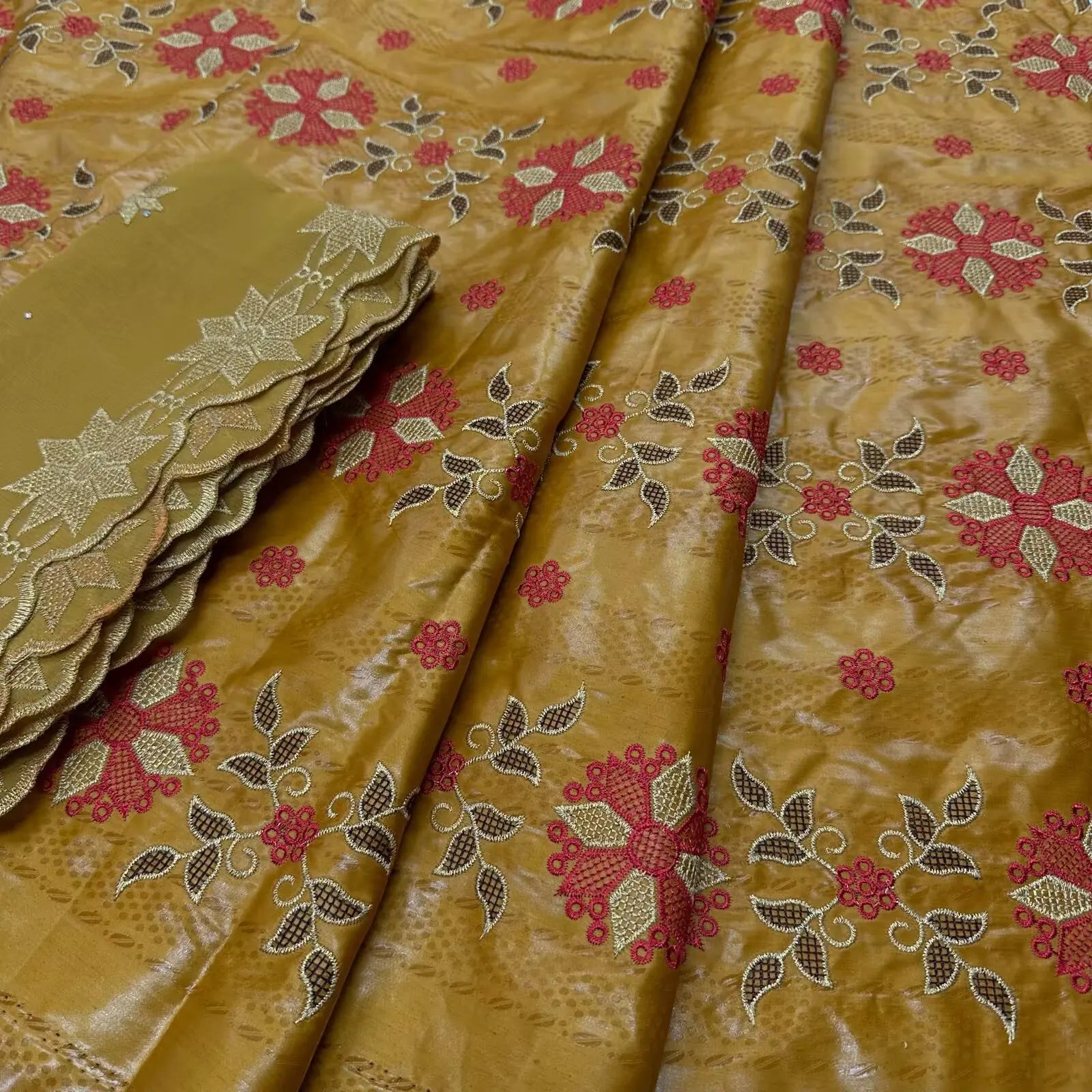 Fabric - 40 Precut Strips (6.35 X 49.78 cm) for Quilting And Sewing, 20 Floral Prints Assortment, 100% Material,