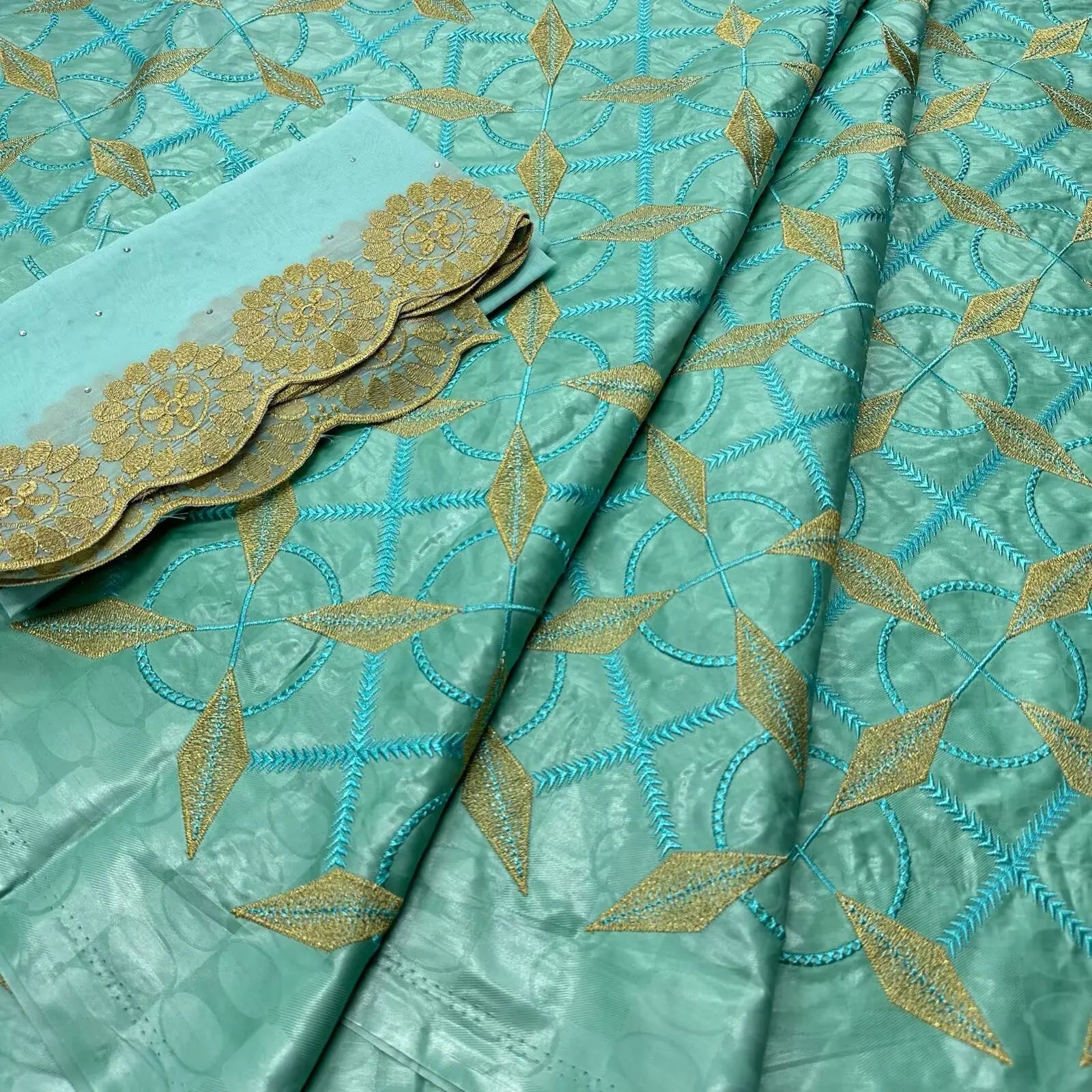 Fabric - 40 Precut Strips (6.35 X 49.78 cm) for Quilting And Sewing, 20 Floral Prints Assortment, 100% Material,