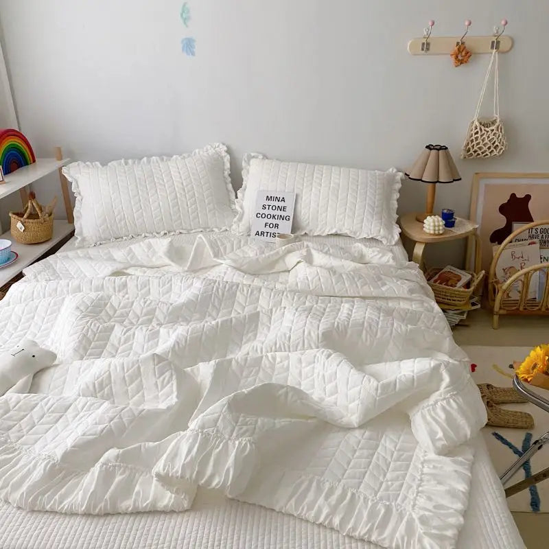 Lightweight Summer Quilt – Korean Style Embroidered Cooling Comforter