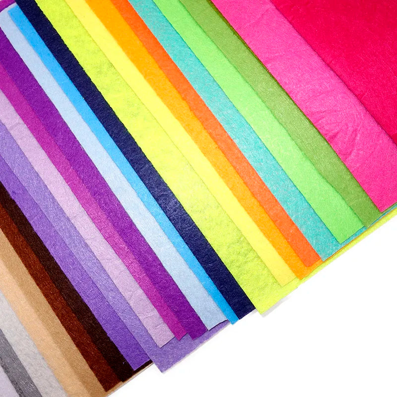 Felt Fabric Non-Woven Sheet – 1mm Thick, 85cm Wide, 100% Polyester – Sold by the Meter for Dolls, Crafts & DIY Sewing