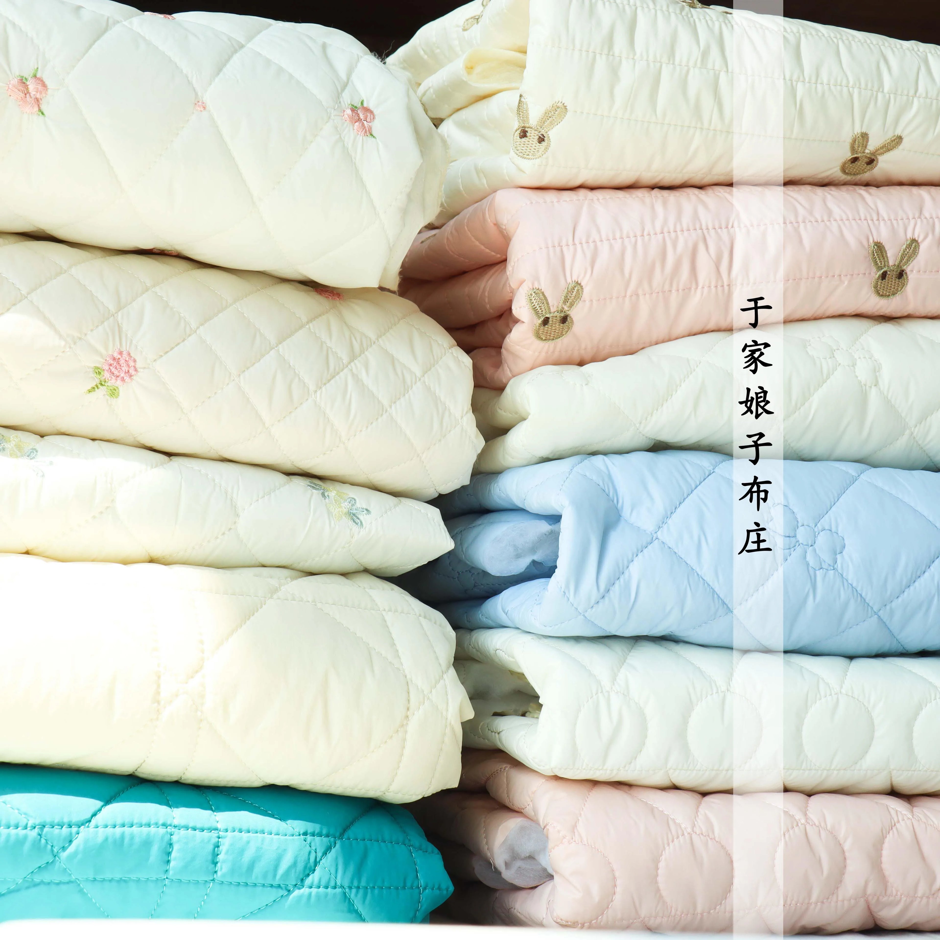 Printed Quilted Cotton Fabric – 135x50cm, Jacket Lining & Autumn Winter Sewing Fabric