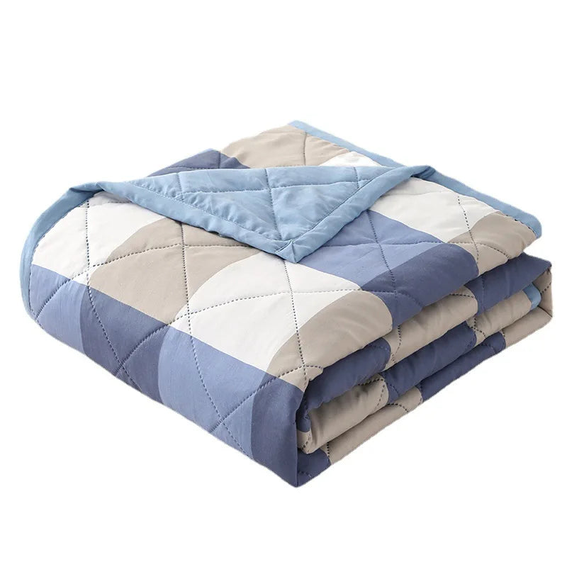 Plaid Summer Quilt – Lightweight Washed Cotton Comforter & Bedspread
