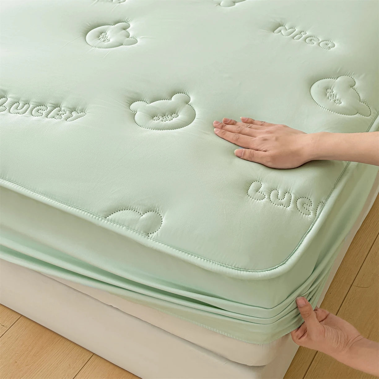 Ultrasonic Quilted Waterproof Mattress Protector – TPU, Anti-Mite, Baby-Safe, 6 Sizes