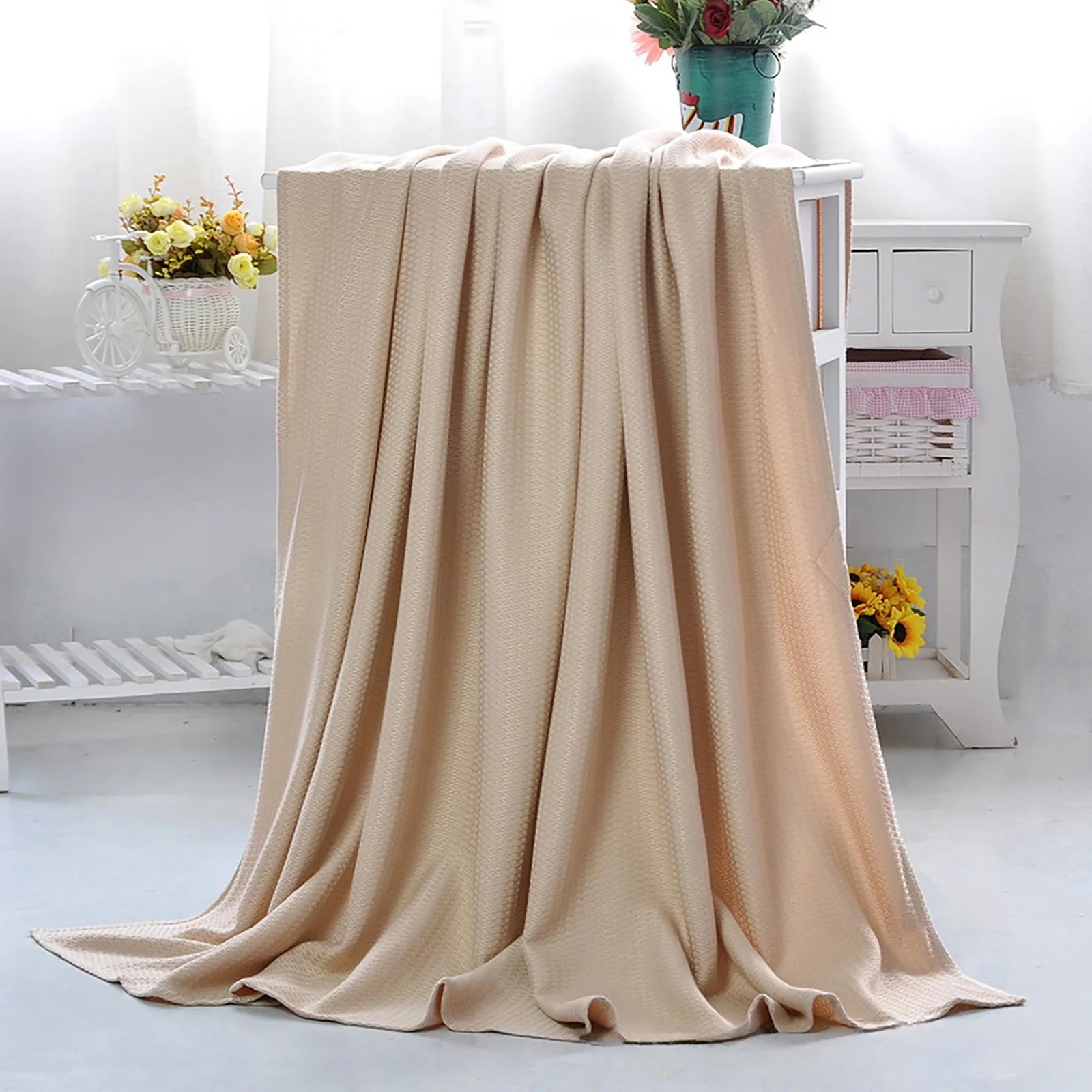 Bamboo Fiber Cooling Blanket – Lightweight Breathable Summer Quilt