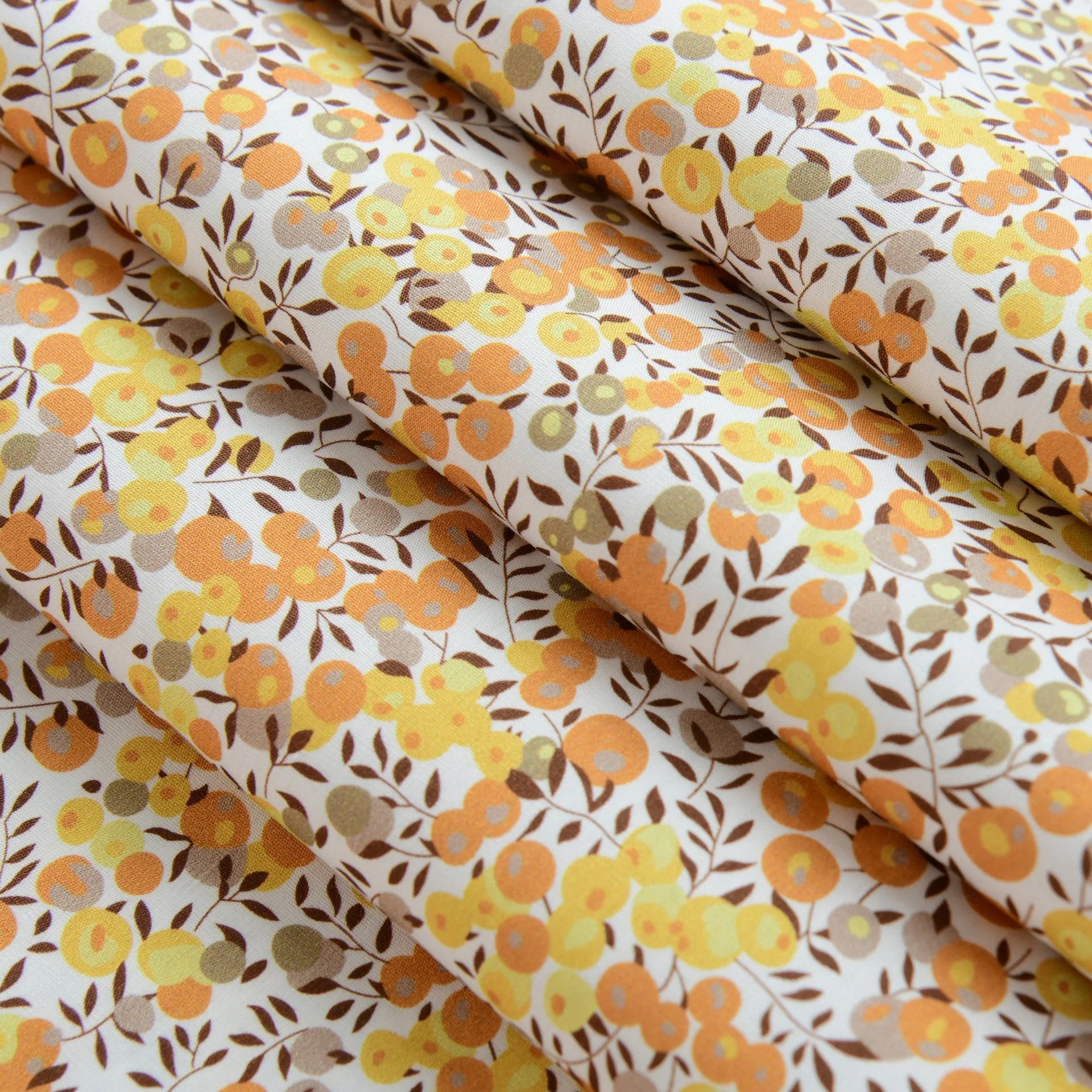 100% Cotton Poplin Fabric – 40S Small Floral Print | 145 cm Wide | Shirts, Dresses & DIY Sewing