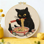 Kit de inicio de bordado Gatito comiendo fideos – Kit de bordado DIY para principiantes