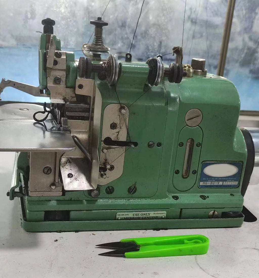 QIKE MG-3U Merrow-Type Industrial Overlock Sewing Machine | Armband & Badge