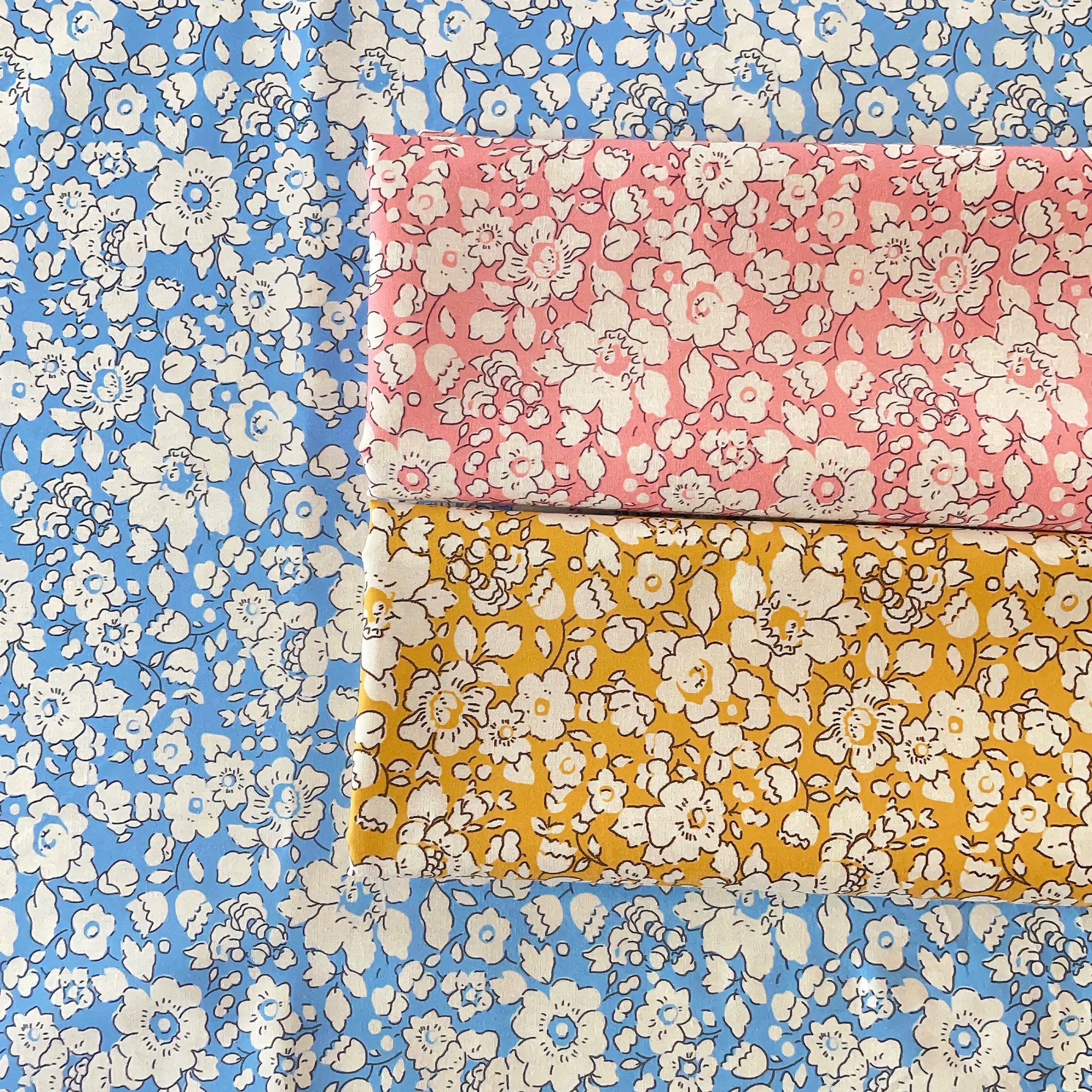 Vintage Floral Print 100% Cotton Poplin Fabric | 145cm Wide | 0.5m–5m | Quilting & Dress Sewing