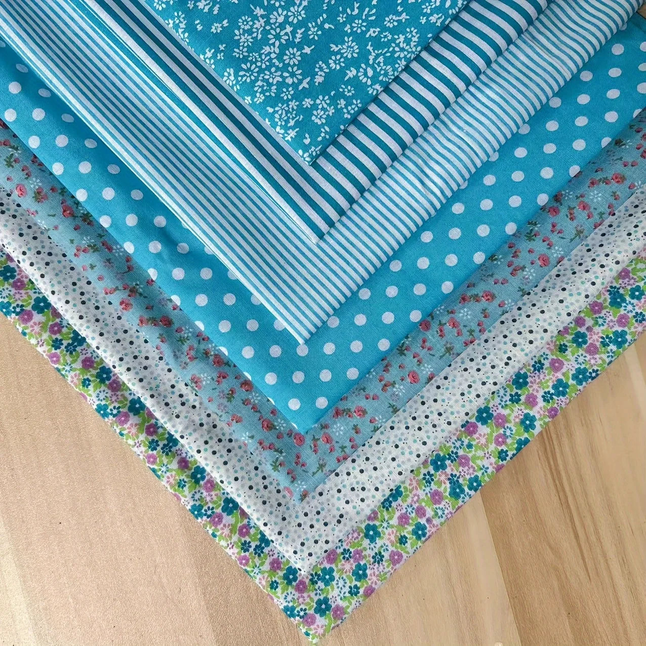 7-Piece Flower Print Cotton Fat Quarter Bundle — 20" x 20"