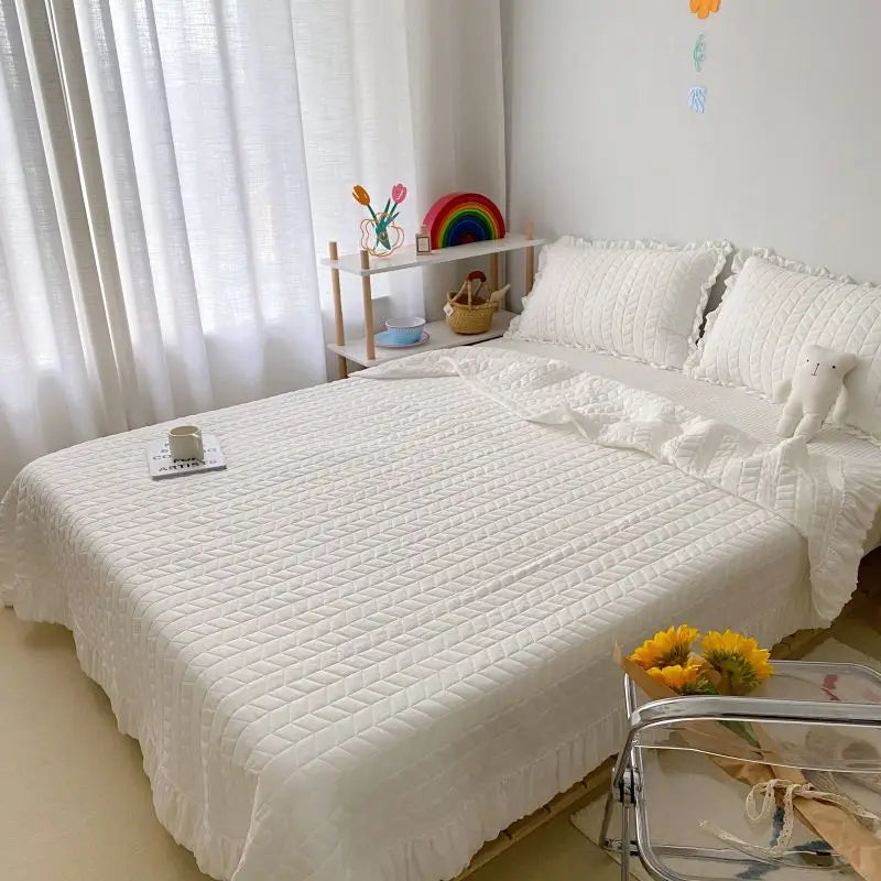 Lightweight Summer Quilt – Korean Style Embroidered Cooling Comforter