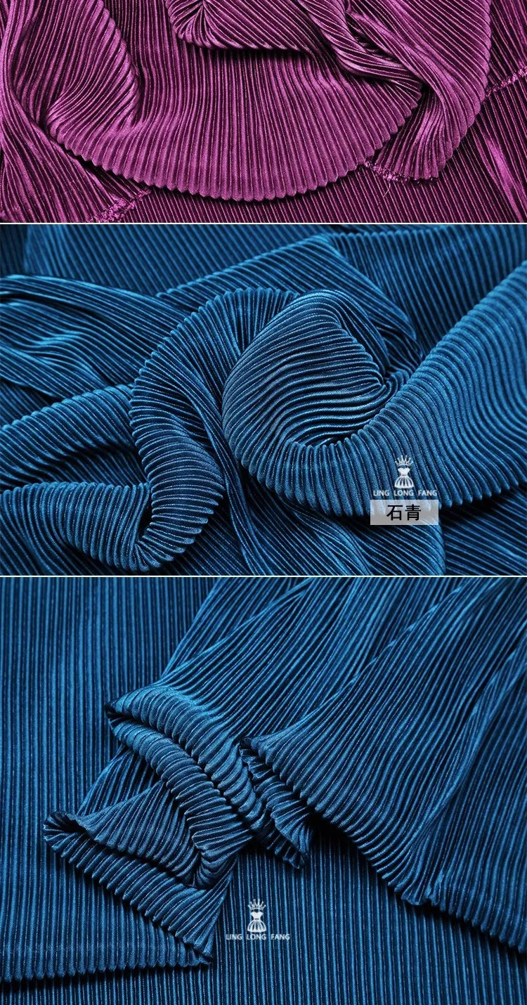 Striped Pleated Elastic Knit Fabric – 100% Polyester, 150cm Wide – For Dresses, Wide-Leg Pants & Designer Apparel