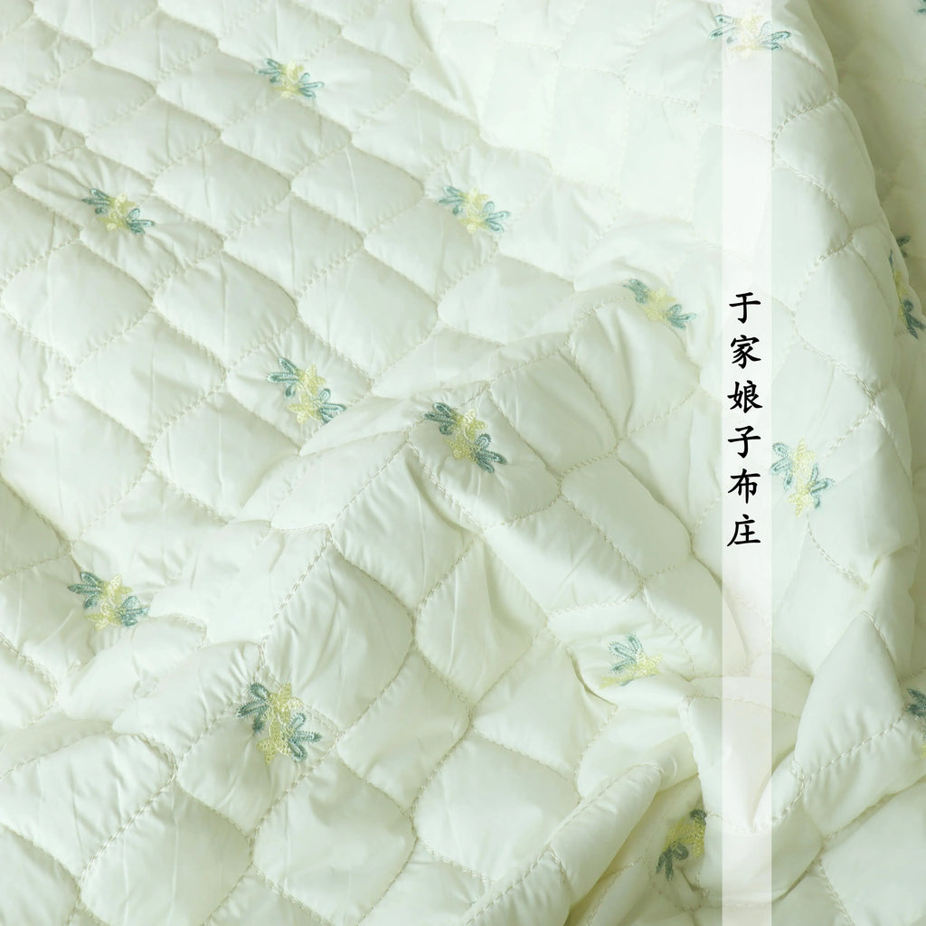 Printed Quilted Cotton Fabric – 135x50cm, Jacket Lining & Autumn Winter Sewing Fabric