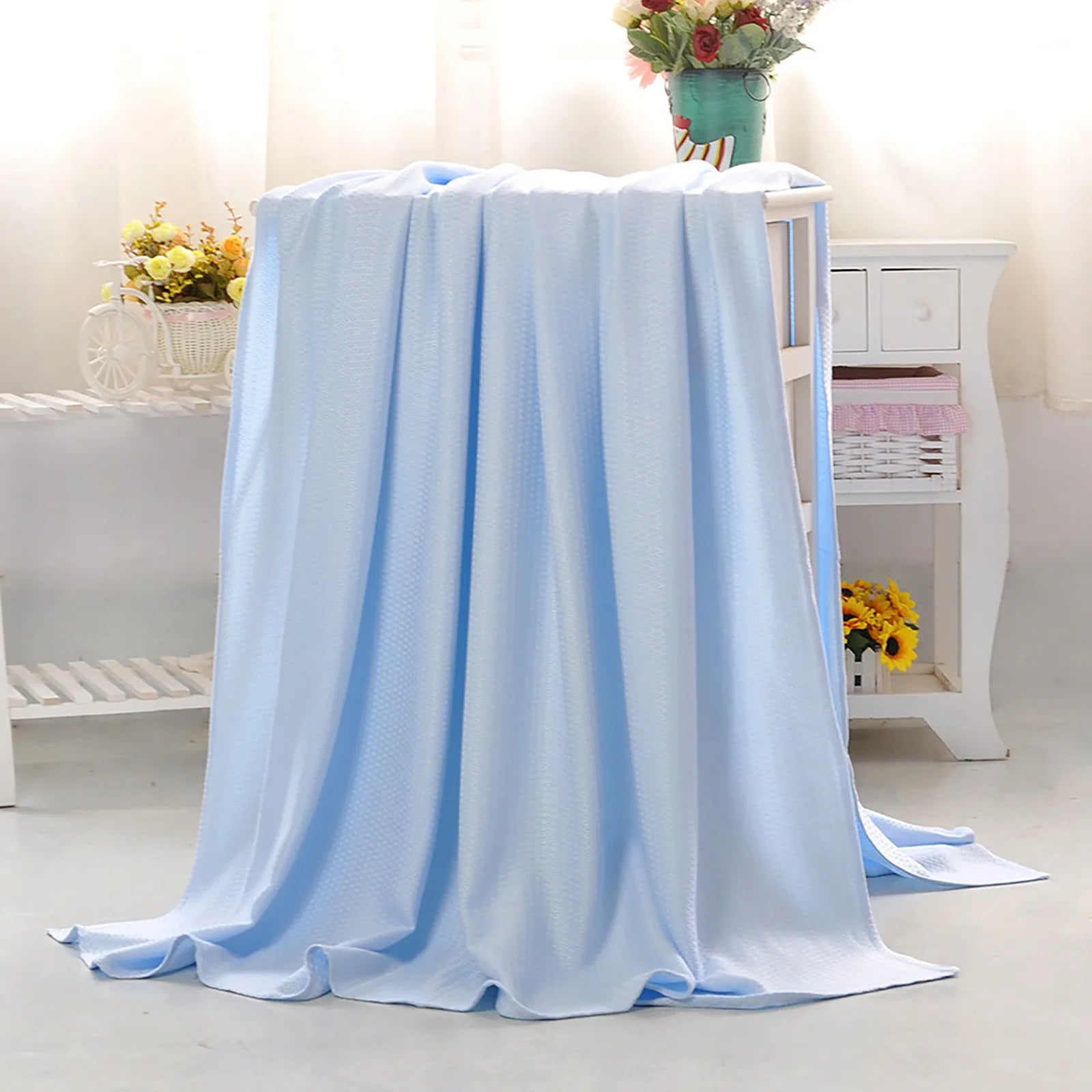 Bamboo Fiber Cooling Blanket – Lightweight Breathable Summer Quilt