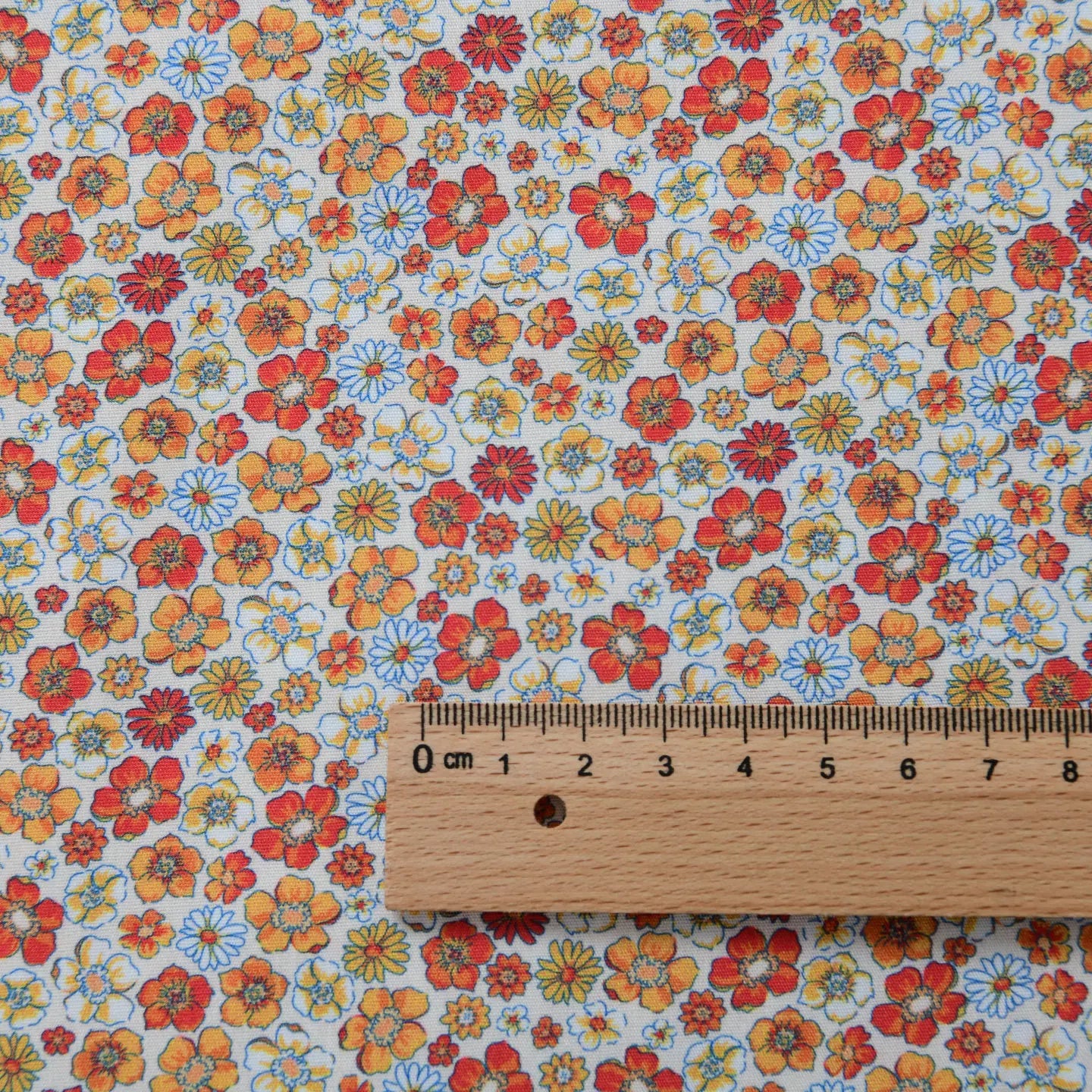Fabric - 40 Precut Strips (6.35 X 49.78 cm) for Quilting And Sewing, 20 Floral Prints Assortment, 100% Material,