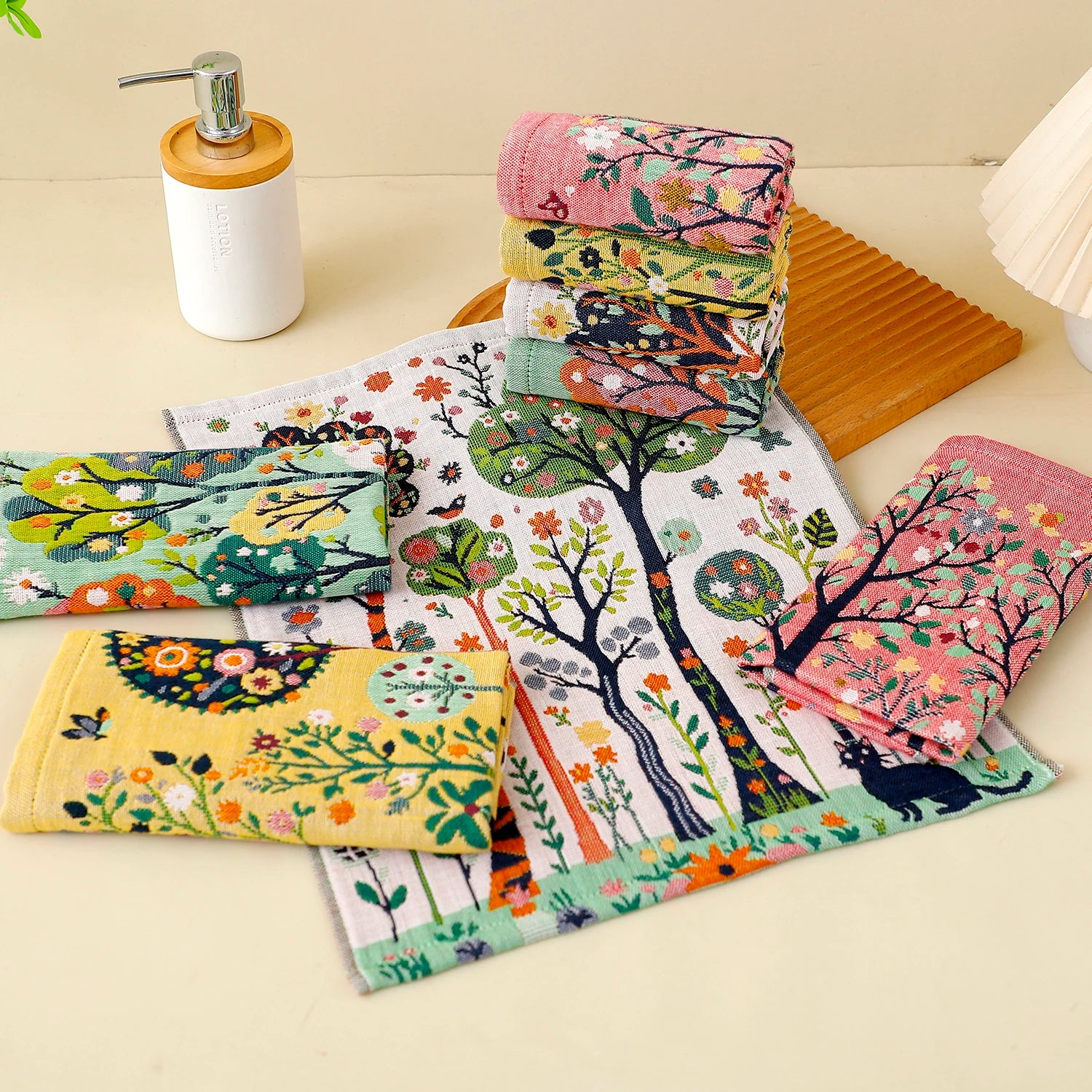 Forest Pattern 4-Layer Cotton Gauze Hand Towels – Set of 4, Quick-Dry & Water-Absorbent – For Kitchen, Dining & Cleaning