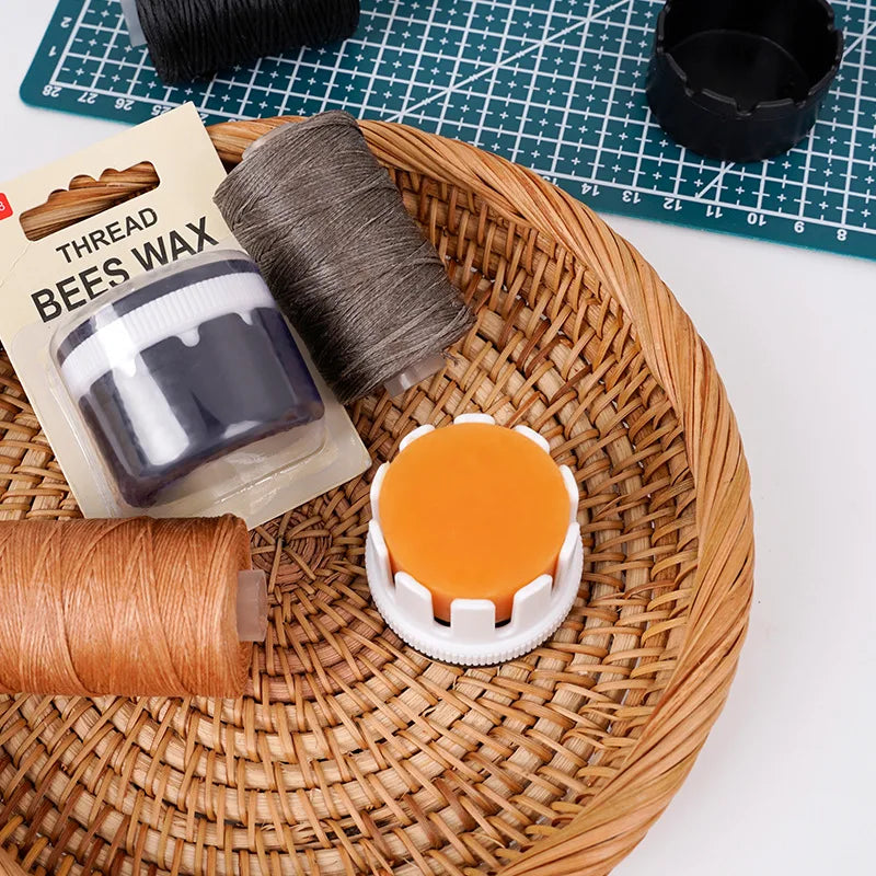 Dispensador de cera con tapa para hilo de coser – Serie Macaron (Negro)