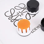 Dispensador de cera con tapa para hilo de coser – Serie Macaron (Negro)