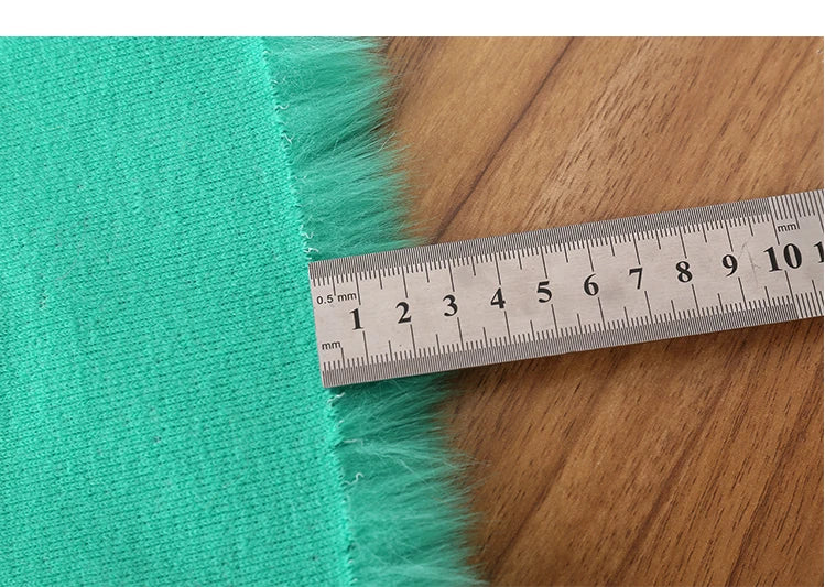 Faux Fur Plush Fabric – Thick 100% Polyester, 180cm Wide, Sold by the Meter – For Coats, Bags, Scarves & Winter Crafts