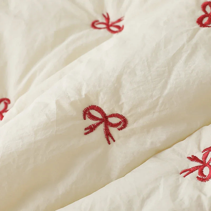 Tela de algodón acolchada con bordado de mariposa roja – 140×50cm | 15mm de espesor | Tela de costura para abrigos de niños