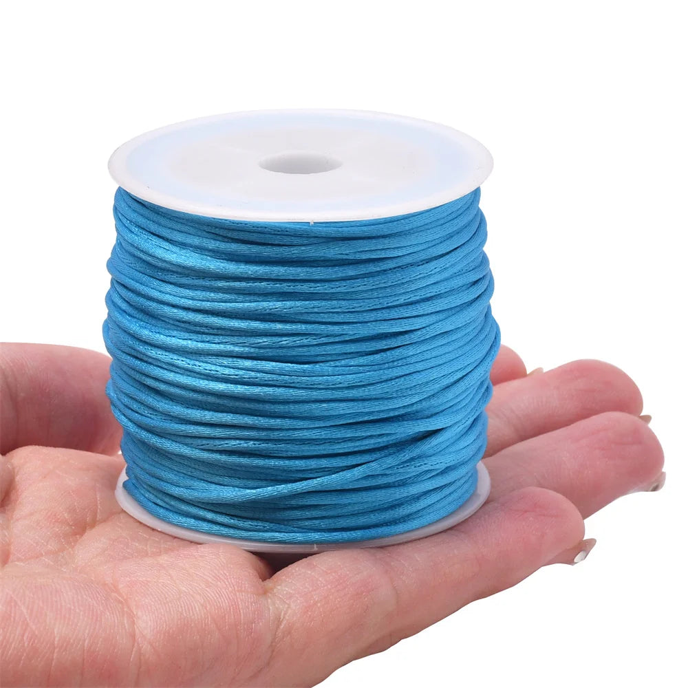 Cordón de cola de ratón satinado de 1,5 mm – Nylon, 24 yardas (22 m)