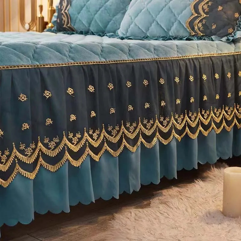 mtuove Luxury Flannel Velvet Quilted Bedspread – Lace Edge, Anti-Slip, Winter Warm Bed Cover