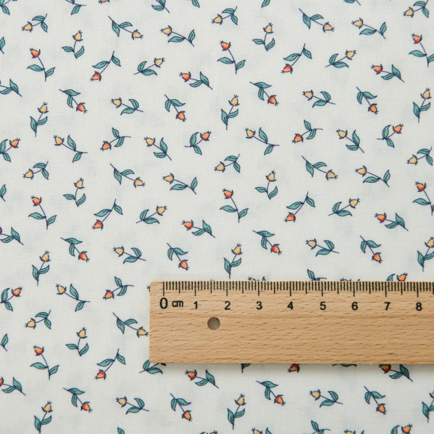 Fabric - 40 Precut Strips (6.35 X 49.78 cm) for Quilting And Sewing, 20 Floral Prints Assortment, 100% Material,