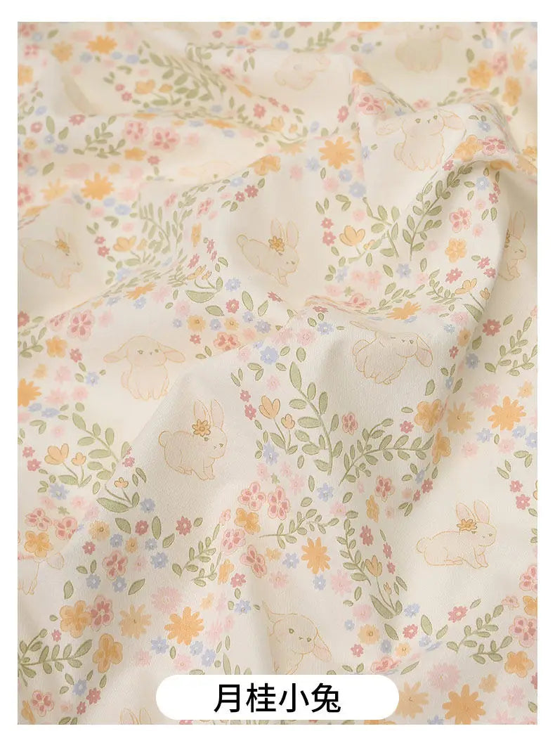 Floral Printed 100% Cotton Fabric – 160cm Wide, Rustic Style for Quilting, Sewing & DIY