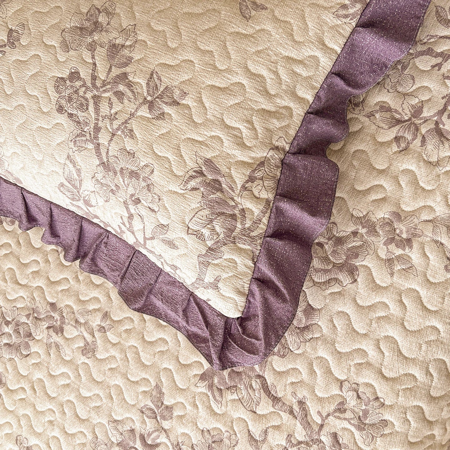 Luxury Ruffled Floral Quilted Pillowcases – 2-Pack, 48x74cm, 400TC Decorative Pillow Shams