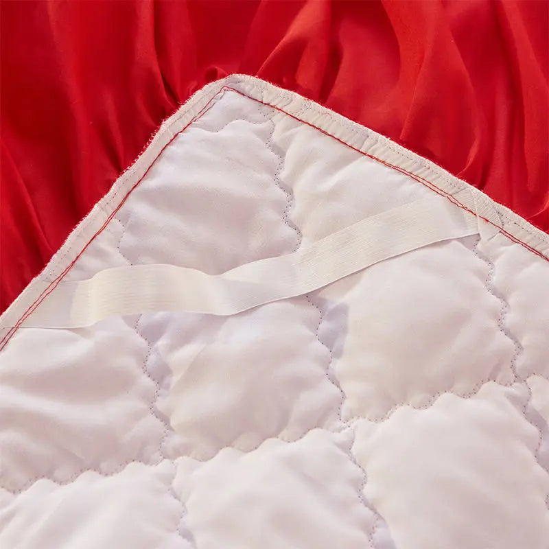 mtuove Luxury Flannel Velvet Quilted Bedspread – Lace Edge, Anti-Slip, Winter Warm Bed Cover