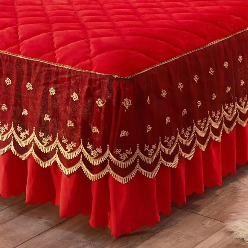 mtuove Luxury Flannel Velvet Quilted Bedspread – Lace Edge, Anti-Slip, Winter Warm Bed Cover