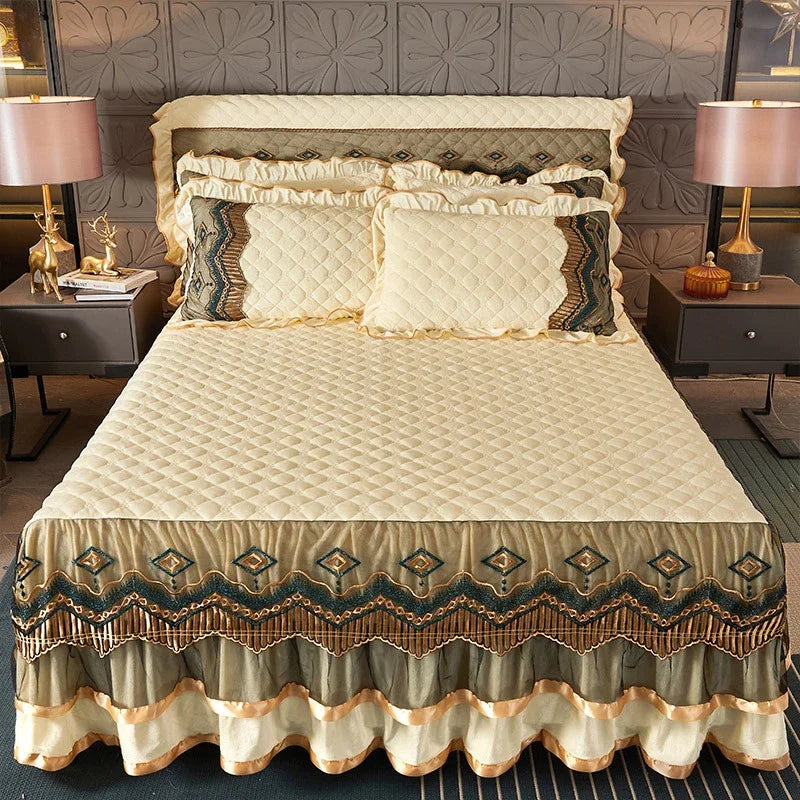 Luxury Crystal Velvet Quilted Bedspread – King & Queen Flannel Bed Skirt