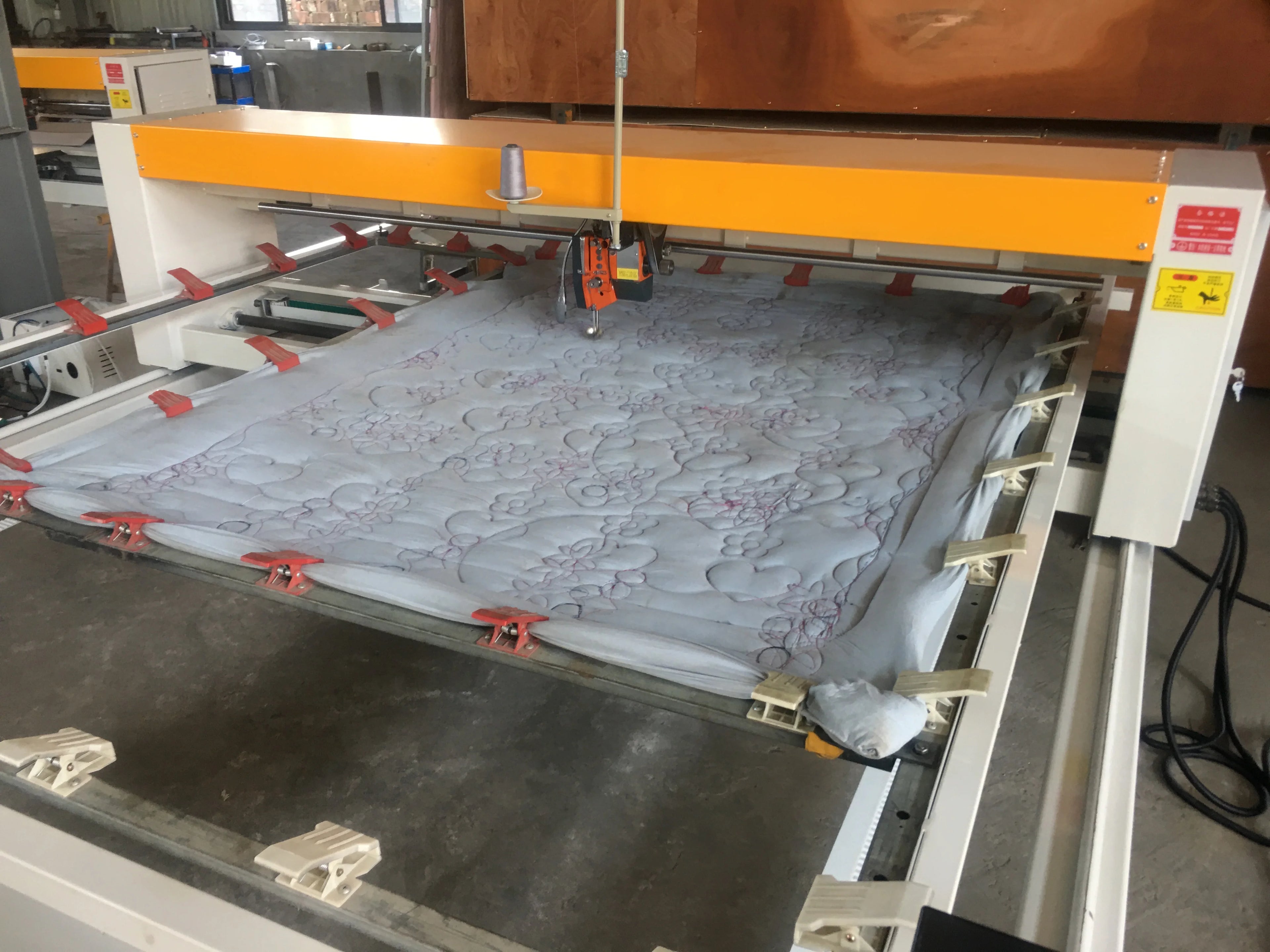 Single Needle Longarm Quilting Machine
