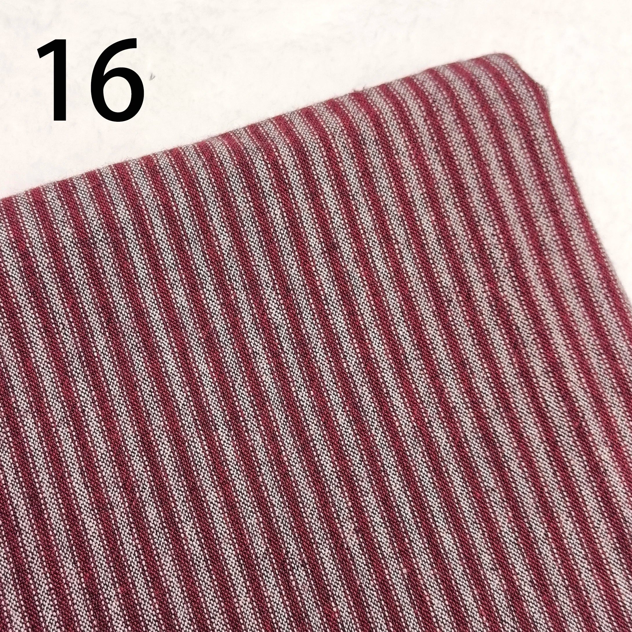 Fabric - 40 Precut Strips (6.35 X 49.78 cm) for Quilting And Sewing, 20 Floral Prints Assortment, 100% Material,