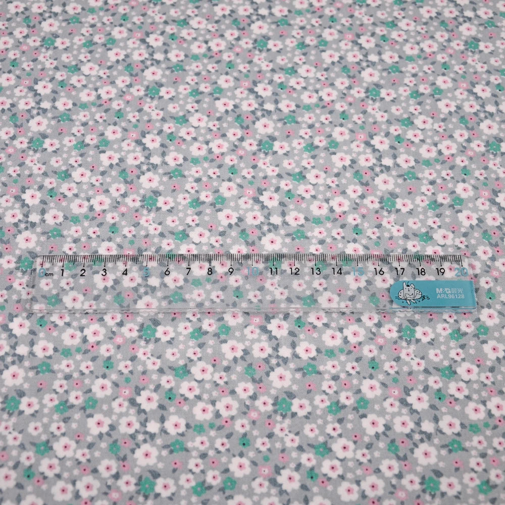 Fabric - 40 Precut Strips (6.35 X 49.78 cm) for Quilting And Sewing, 20 Floral Prints Assortment, 100% Material,