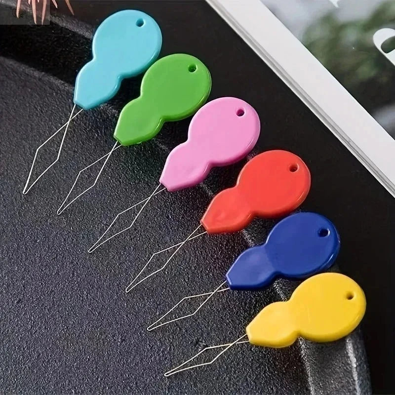 Gourd-Shape Plastic Needle Threader – Easy Threading Tool for Hand Sewing, Quilting & Needlework