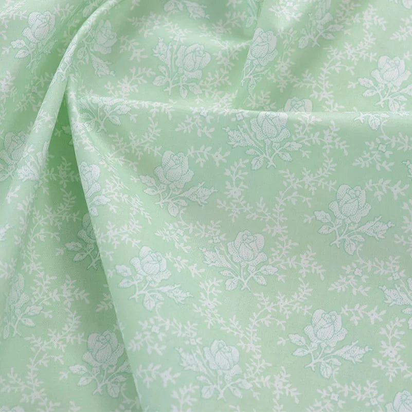 Floral Printed 100% Cotton Twill Fabric – 63" Wide, Sold by the Half Meter | Quilts, Bedding & DIY Sewing