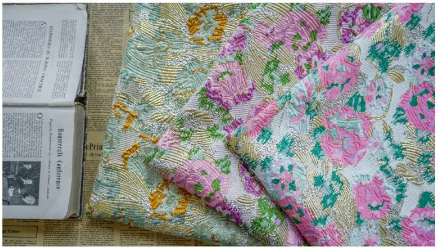 Retro Golden Floral Jacquard Fabric | Yarn-Dyed Silk-Look | 50×150cm