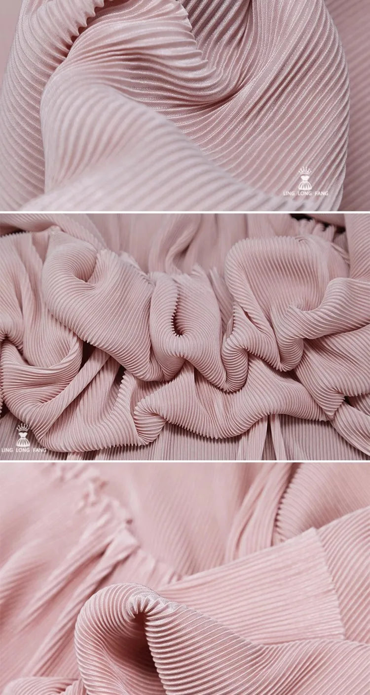 Striped Pleated Elastic Knit Fabric – 100% Polyester, 150cm Wide – For Dresses, Wide-Leg Pants & Designer Apparel