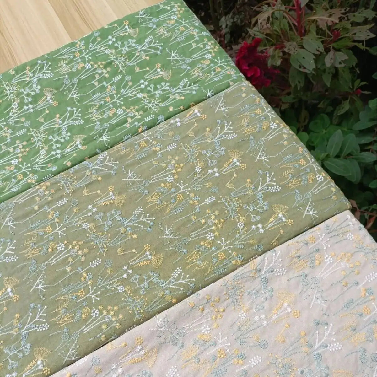 Heavy Floral Embroidery Brocade Fabric – 145 cm Wide (57 in)