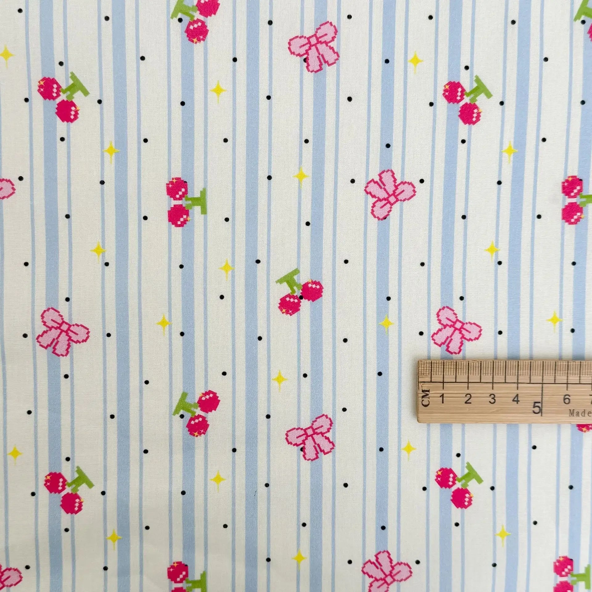 Fabric - 40 Precut Strips (6.35 X 49.78 cm) for Quilting And Sewing, 20 Floral Prints Assortment, 100% Material,