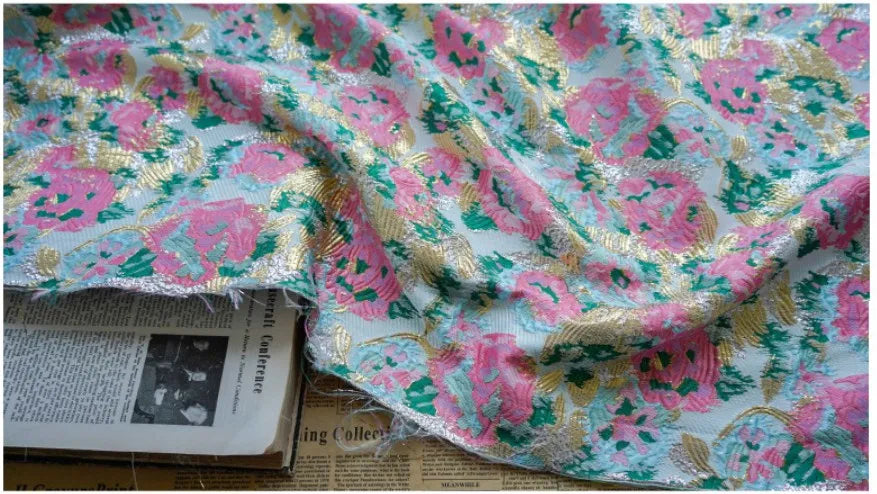 Retro Golden Floral Jacquard Fabric | Yarn-Dyed Silk-Look | 50×150cm