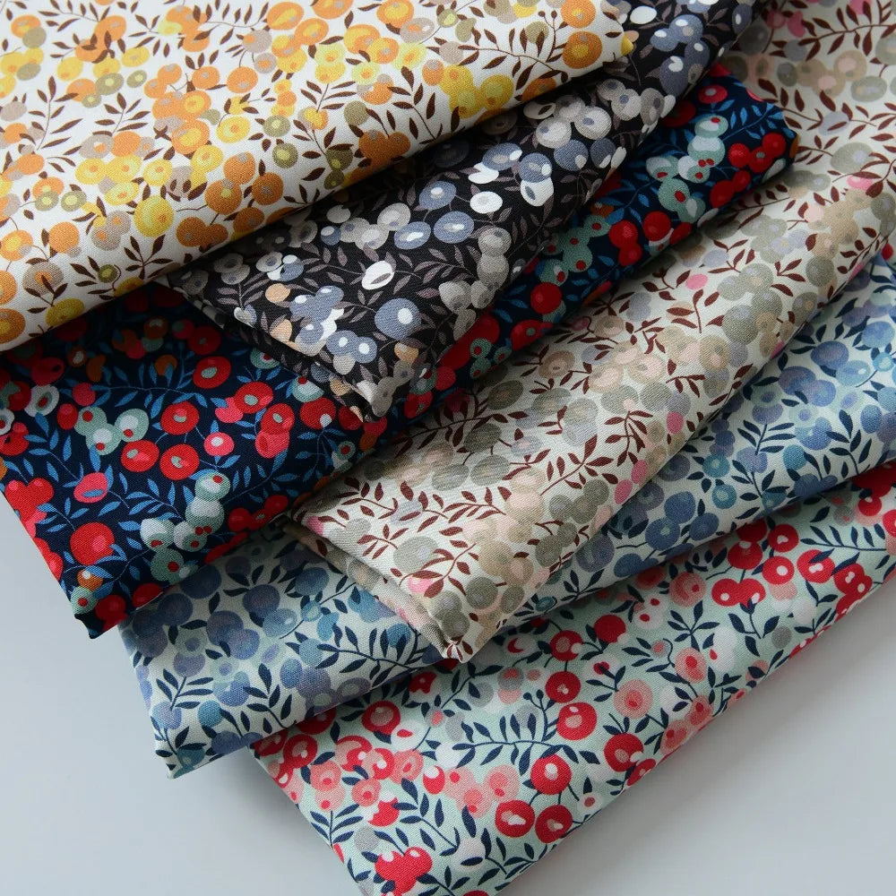 100% Cotton Poplin Fabric – 40S Small Floral Print | 145 cm Wide | Shirts, Dresses & DIY Sewing