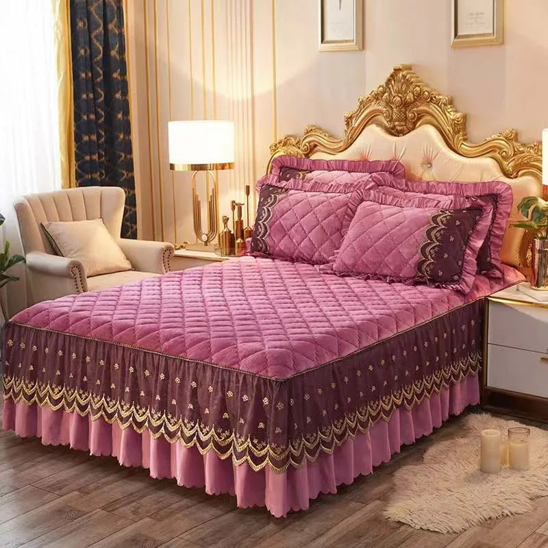 mtuove Luxury Flannel Velvet Quilted Bedspread – Lace Edge, Anti-Slip, Winter Warm Bed Cover