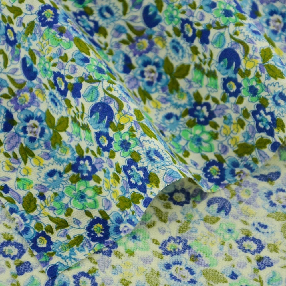 Fabric - 40 Precut Strips (6.35 X 49.78 cm) for Quilting And Sewing, 20 Floral Prints Assortment, 100% Material,