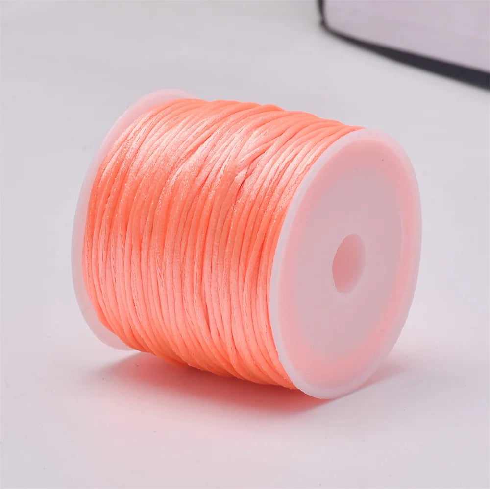 Cordón de cola de ratón satinado de 1,5 mm – Nylon, 24 yardas (22 m)