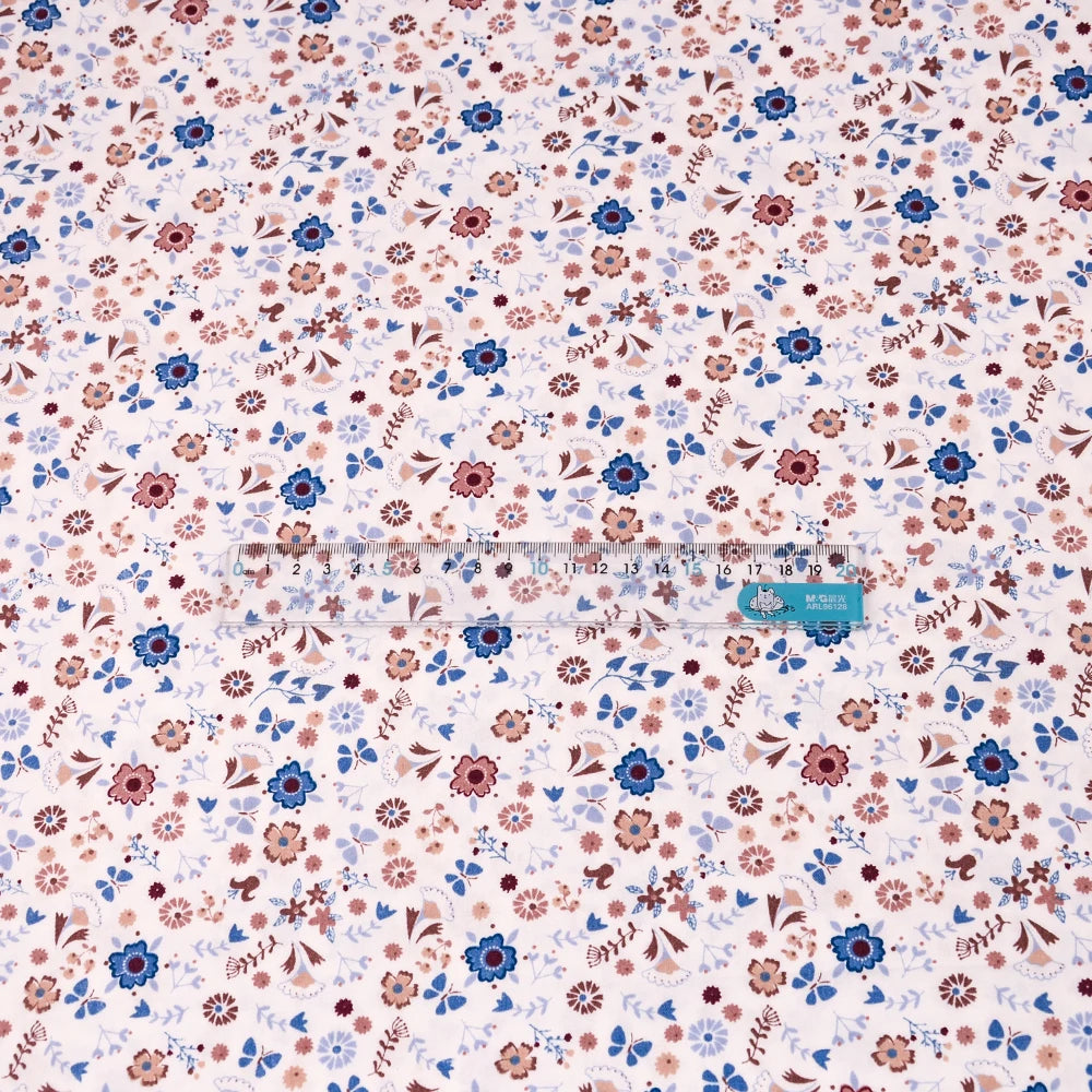 Fabric - 40 Precut Strips (6.35 X 49.78 cm) for Quilting And Sewing, 20 Floral Prints Assortment, 100% Material,