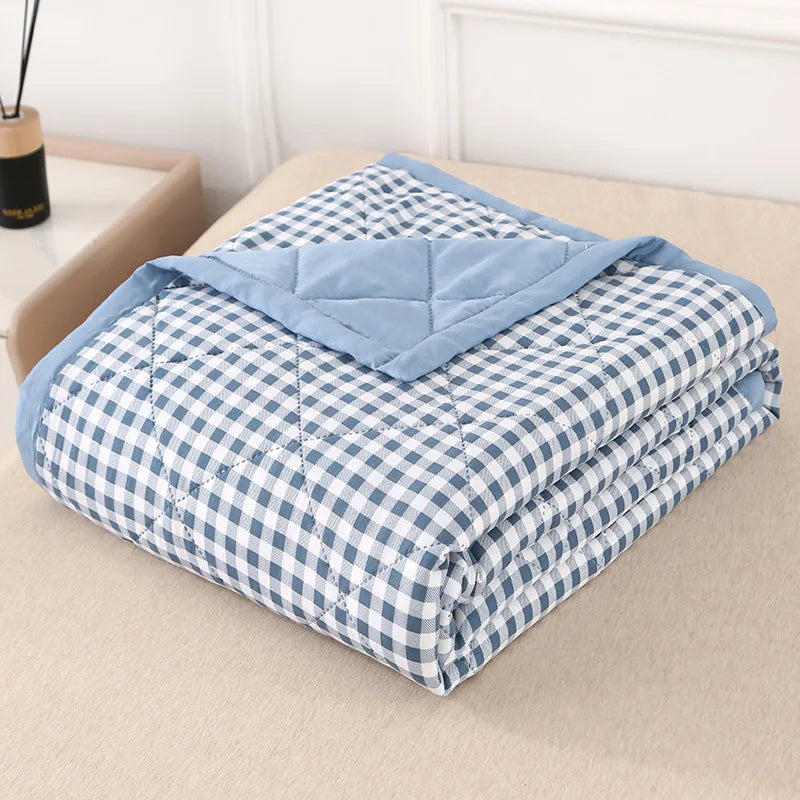 Plaid Summer Quilt – Lightweight Washed Cotton Comforter & Bedspread