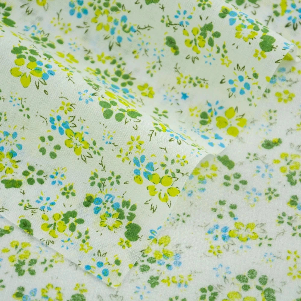 Fabric - 40 Precut Strips (6.35 X 49.78 cm) for Quilting And Sewing, 20 Floral Prints Assortment, 100% Material,