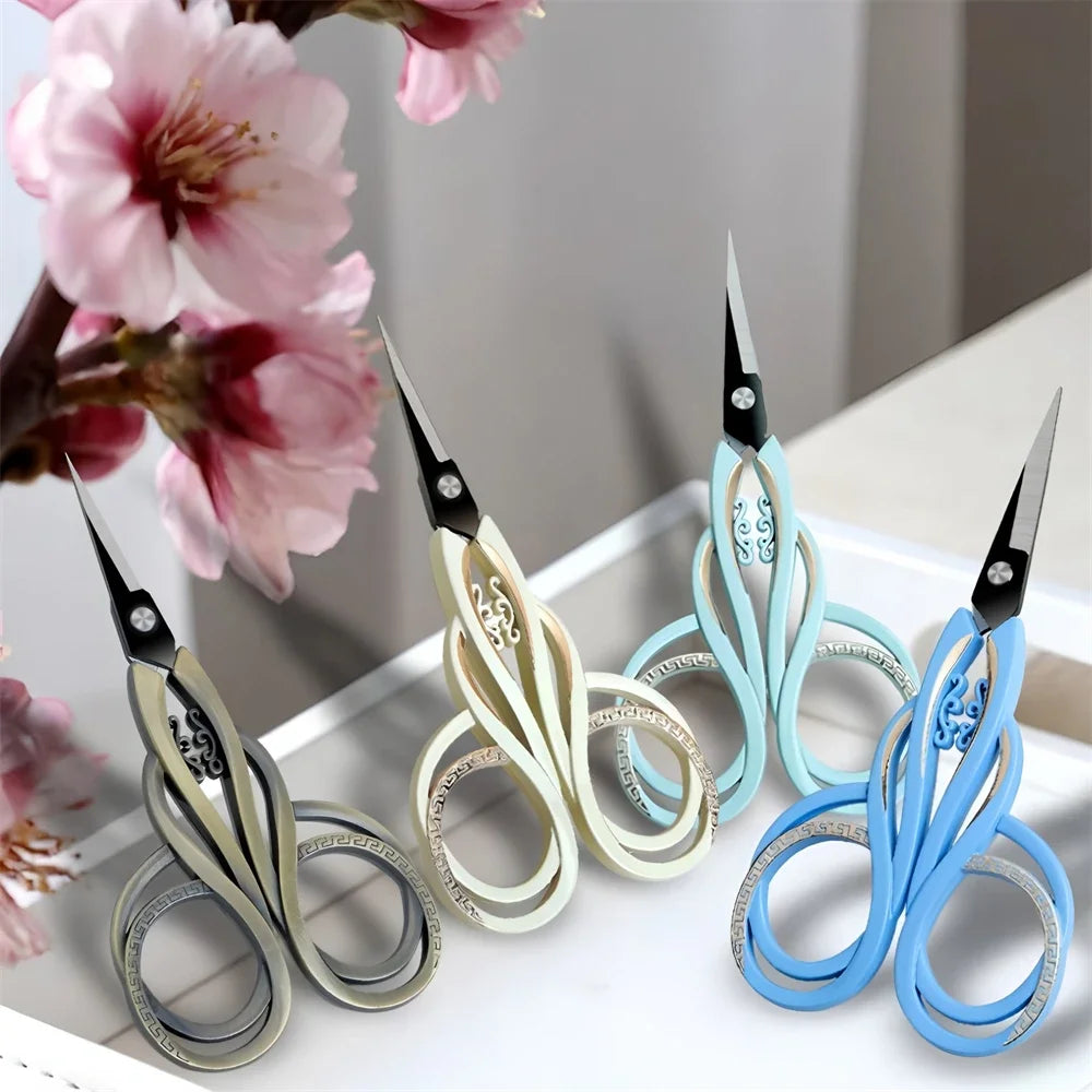 Vintage Embroidery Scissors – 11.1cm (4.37")